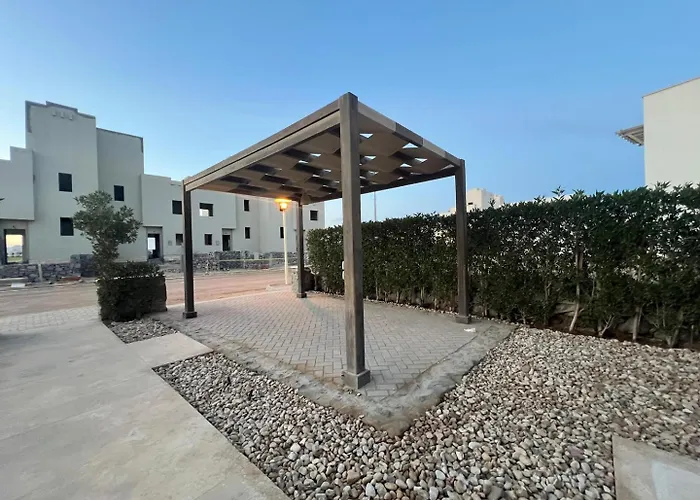Luxury 4br Cyan • Private Pool Hurghada
